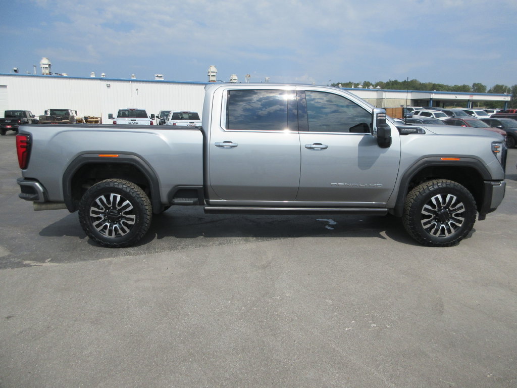 Certified 2025 GMC Sierra 2500 Denali Ultimate AWD/4WD image 7