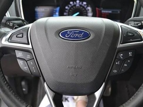 Used 2016 Ford Fusion Titanium FWD image 13