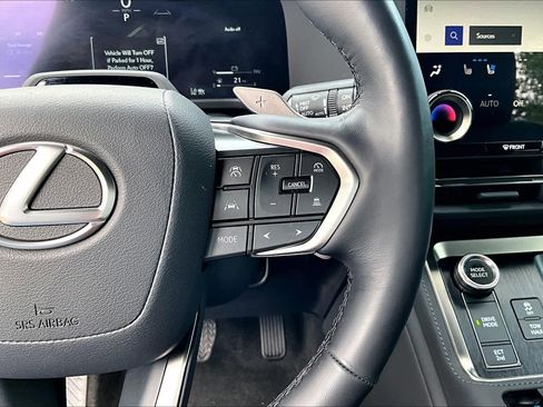 Used 2024 Lexus GX 550 w/ Cold Area Package AWD/4WD image 27