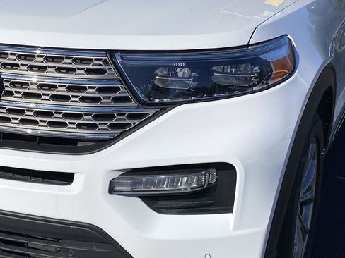 Used 2023 Ford Explorer Limited image 10