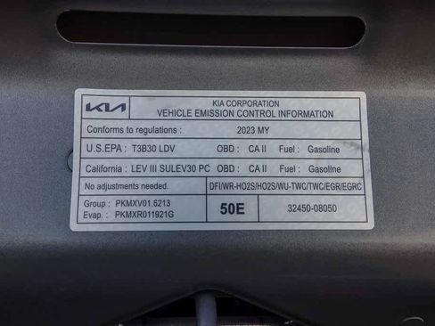 Used 2023 Kia Niro SX Touring image 28