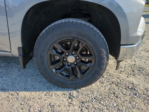 Used 2023 Chevrolet Silverado 1500 LT AWD/4WD image 12