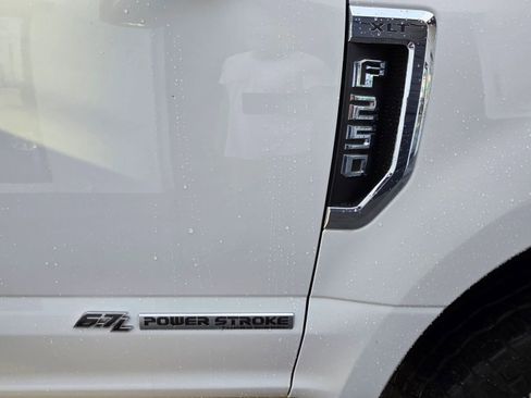 Used 2020 Ford F250 XLT w/ FX4 Off-Road Package AWD/4WD image 11