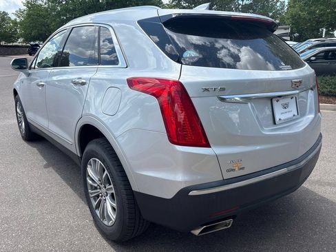 Used 2017 Cadillac XT5 Luxury w/ Driver Awareness Package AWD/4WD image 3
