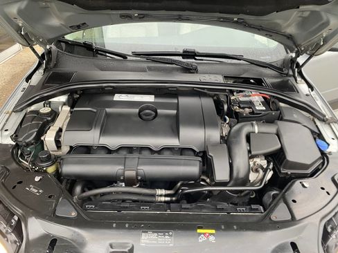 Used 2010 Volvo XC70 3.2 image 21