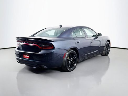 Used 2016 Dodge Charger SXT w/ Blacktop Package RWD image 5