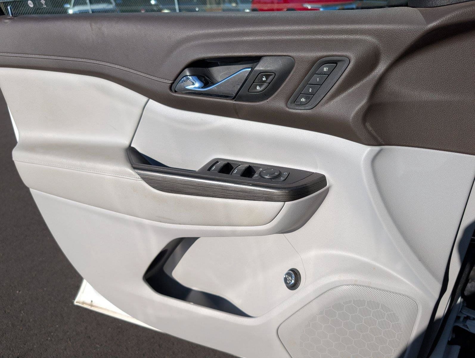 Used 2020 GMC Acadia SLT w/ Premium Package FWD image 14