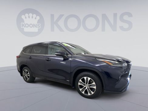Used 2021 Toyota Highlander XLE image 7