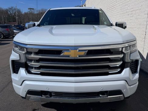 Used 2026 Chevrolet Silverado 1500 High Country w/ Technology Package AWD/4WD image 3
