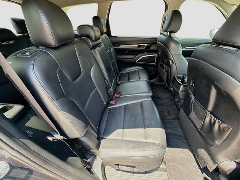 Used 2020 Kia Telluride LX FWD image 31