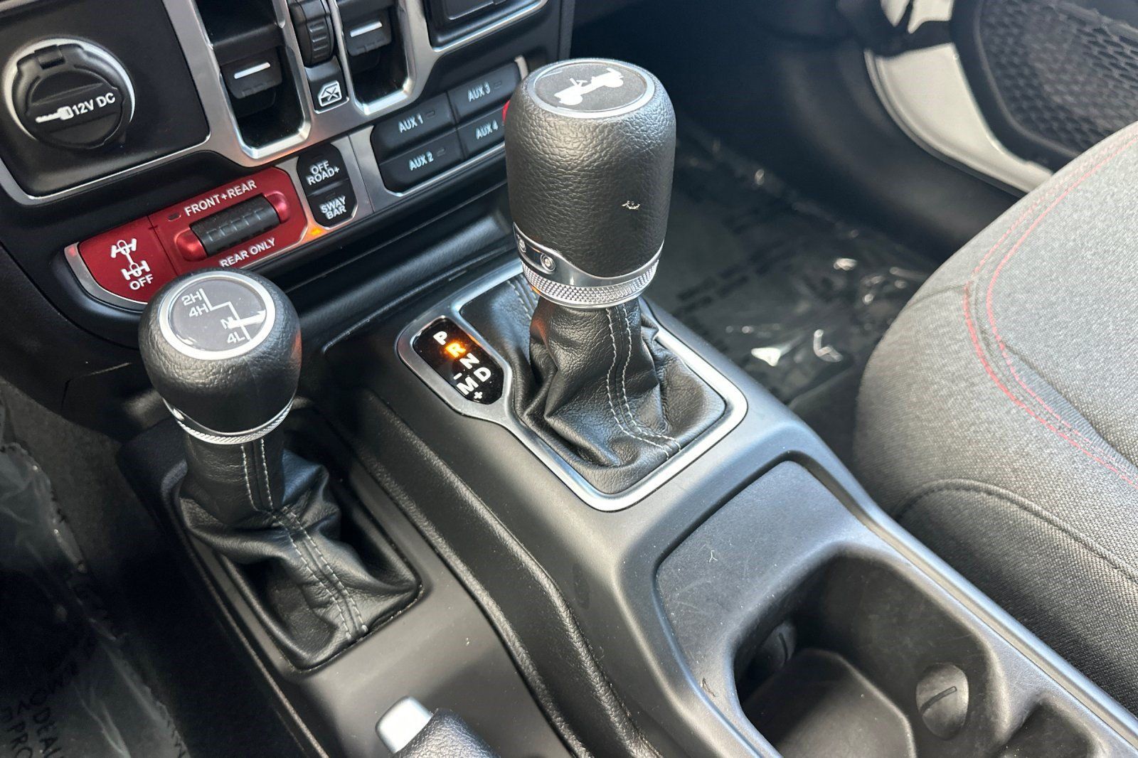Used 2026 Jeep Wrangler Unlimited Rubicon AWD/4WD image 18