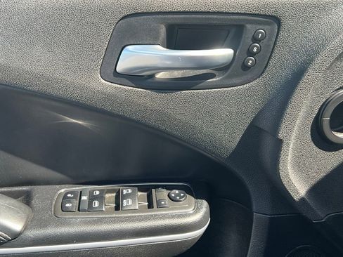 Used 2021 Dodge Charger SXT w/ Leather Interior Group image 28