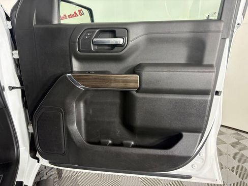 Used 2019 Chevrolet Silverado 1500 RST AWD/4WD image 37