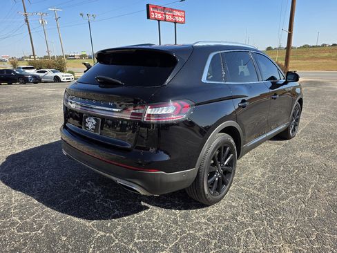 Used 2021 Lincoln Nautilus Reserve w/ Equipment Group 201A image 7