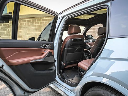Used 2024 BMW X7 xDrive40i w/ Executive Package AWD/4WD image 14