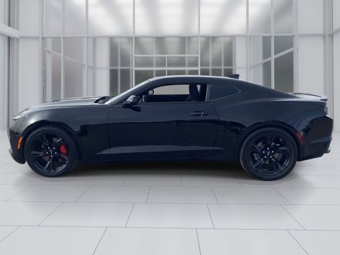Used 2021 Chevrolet Camaro LT w/ RS Package image 3