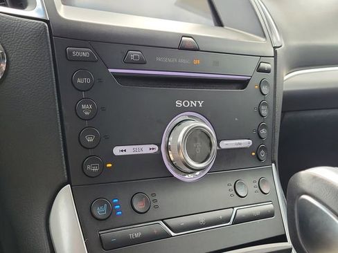 Used 2018 Ford Edge Titanium w/ Equipment Group 302A image 28