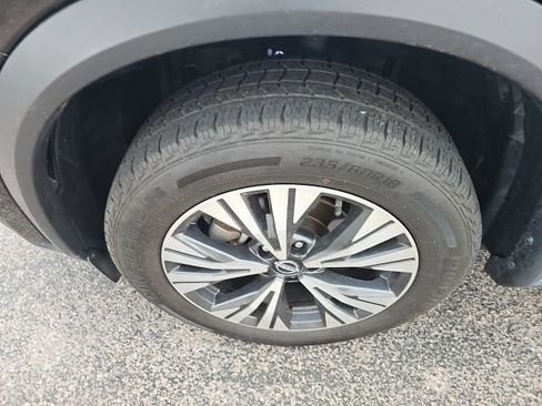 Used 2023 Nissan Rogue SV AWD/4WD image 10