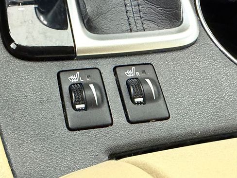 Used 2018 Toyota Highlander XLE image 29