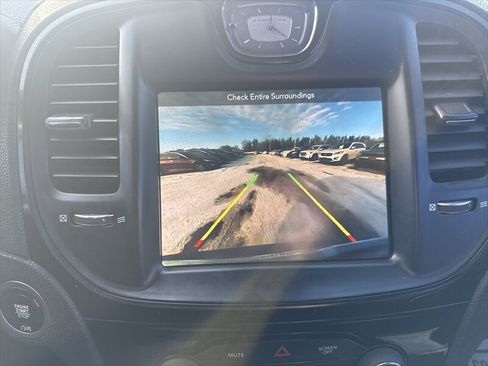Used 2018 Chrysler 300 S w/ Safetytec Plus Group AWD/4WD image 19