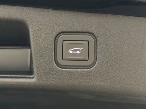 New 2025 Chevrolet Blazer EV RS image 16