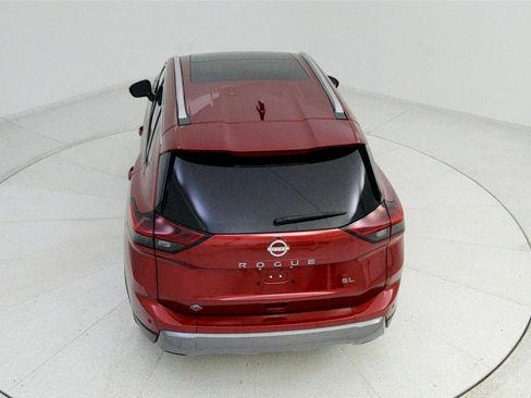 Used 2024 Nissan Rogue SL w/ SL Premium Package image 27