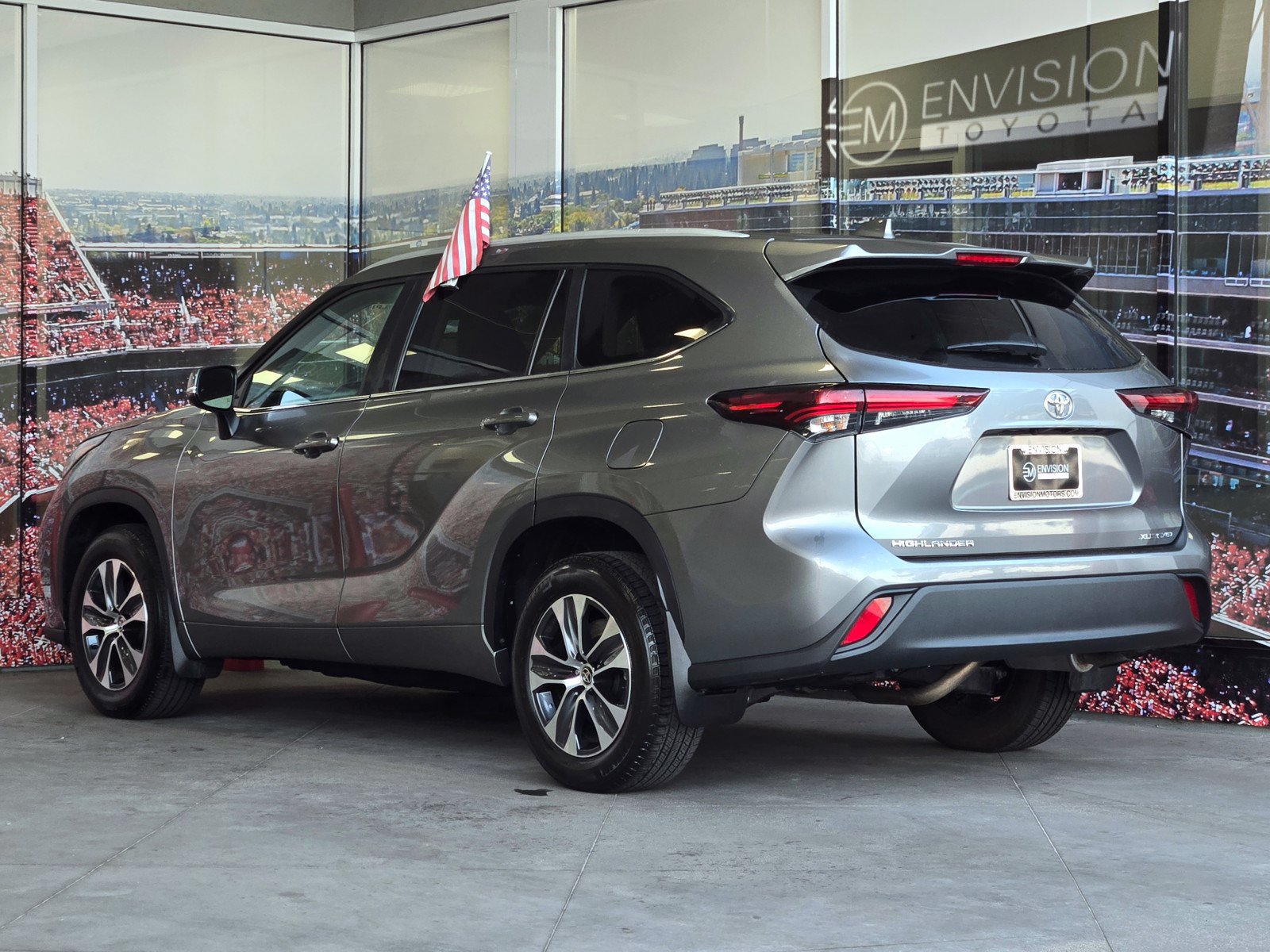 Certified 2026 Toyota Highlander XLE AWD/4WD image 5