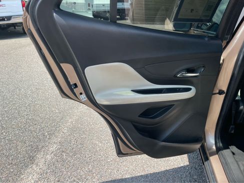Used 2018 Buick Encore Preferred FWD image 18