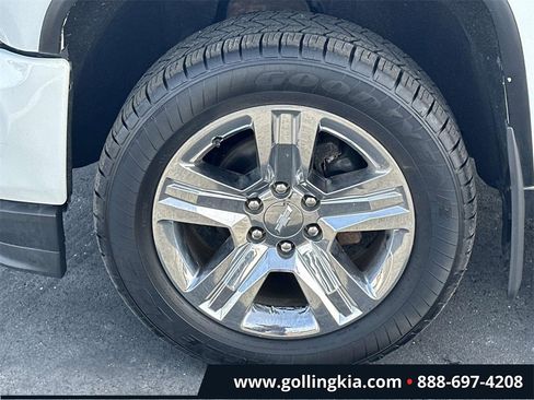 Used 2017 Chevrolet Silverado 1500 Custom w/ Custom Convenience Package image 6