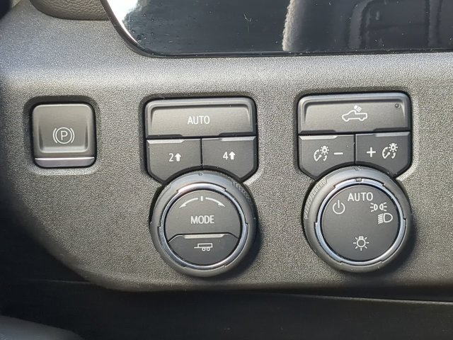 Used 2023 Chevrolet Silverado 1500 LT w/ Protection Package AWD/4WD image 26