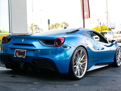 Used 2019 Ferrari 488 GTB RWD image 12