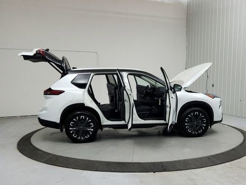 New 2026 Nissan Rogue Platinum w/ Platinum Premium Package image 16