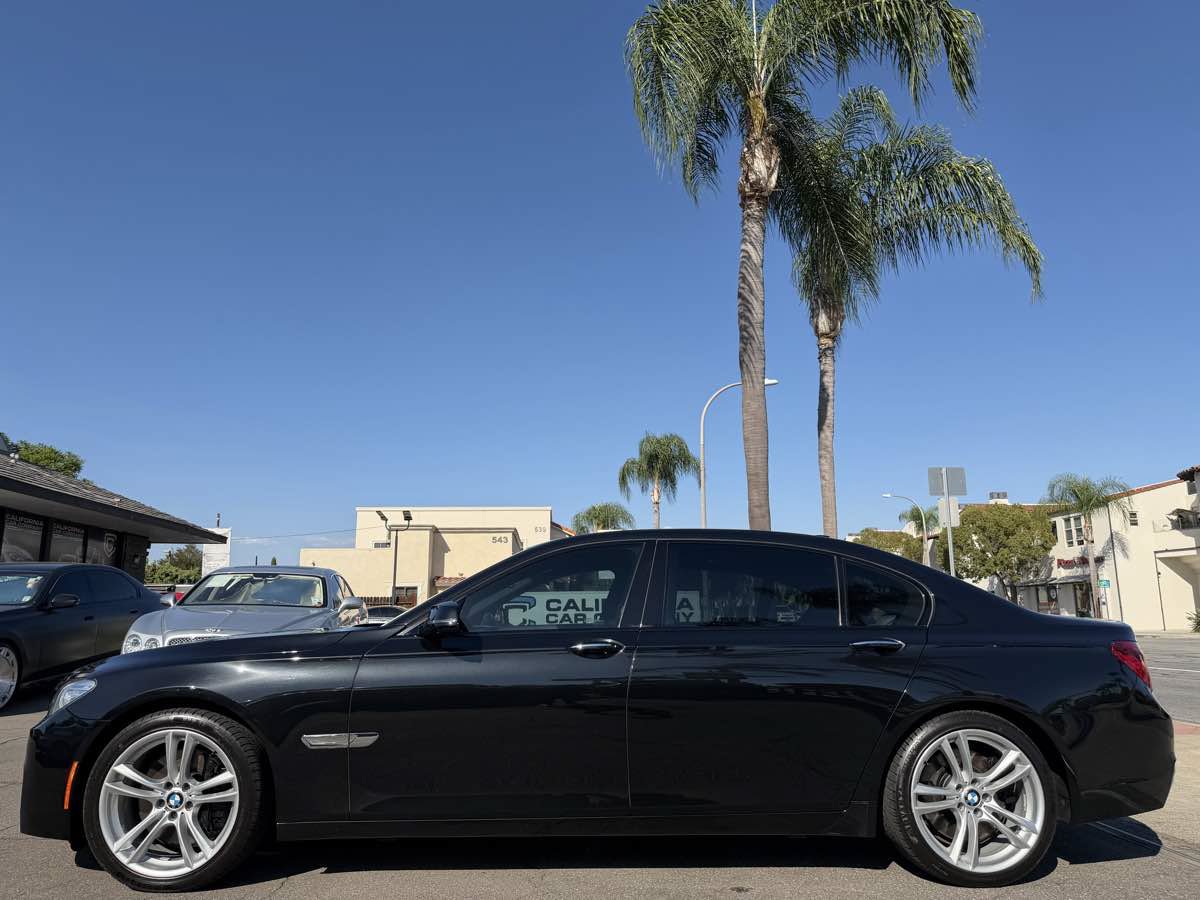 Used 2014 BMW 750Li RWD image 2