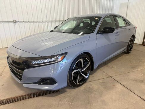 Used 2022 Honda Accord Sport image 6
