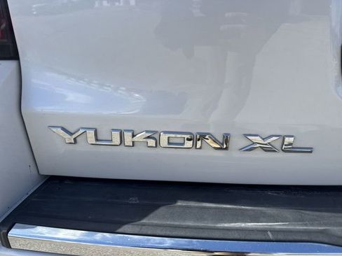 Used 2020 GMC Yukon XL Denali w/ Open Road Package image 34