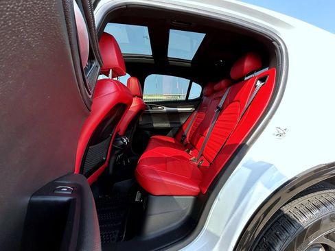Used 2024 Alfa Romeo Stelvio Veloce AWD/4WD image 19