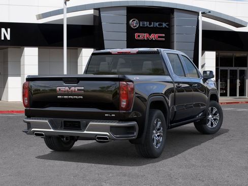 New 2026 GMC Sierra 1500 SLE image 4