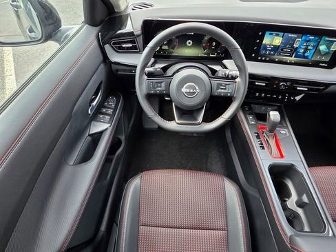 New 2026 Nissan Kicks SR w/ Cold Weather Package AWD/4WD image 8