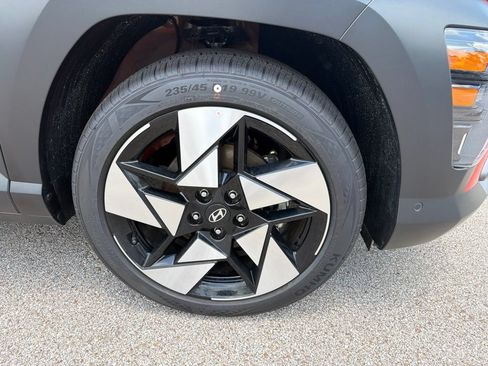 New 2026 Hyundai Kona Limited FWD image 8