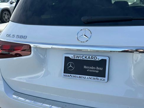 Used 2026 Mercedes-Benz GLS 580 4MATIC image 14