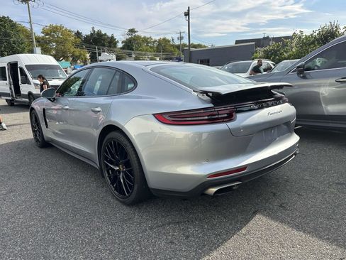 Used 2020 Porsche Panamera image 4