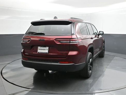 New 2025 Jeep Grand Cherokee L Limited w/ Black Appearance Package image 11