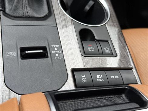 Certified 2021 Toyota Highlander Platinum AWD/4WD image 28