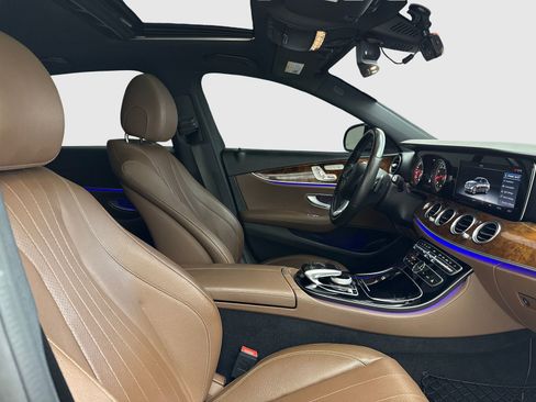 Used 2017 Mercedes-Benz E 300 image 40