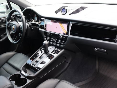 Used 2024 Porsche Macan S image 27