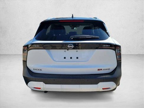 Used 2025 Nissan Kicks SR image 6