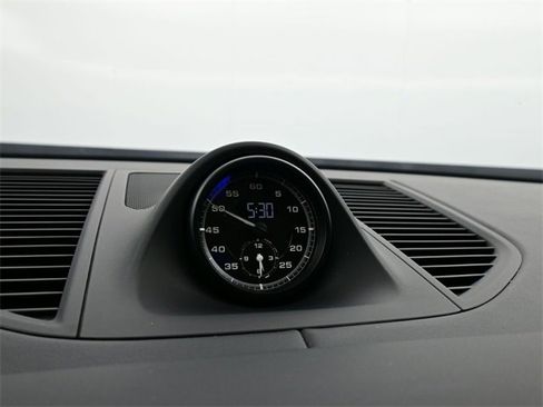 Used 2024 Porsche Macan GTS image 15