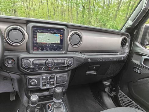 Used 2021 Jeep Wrangler Unlimited Sport AWD/4WD image 27