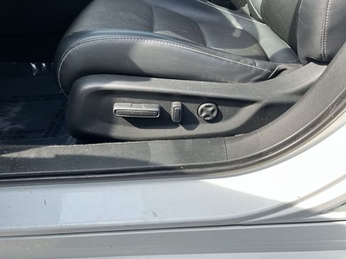 Used 2018 Honda Accord Sport image 14