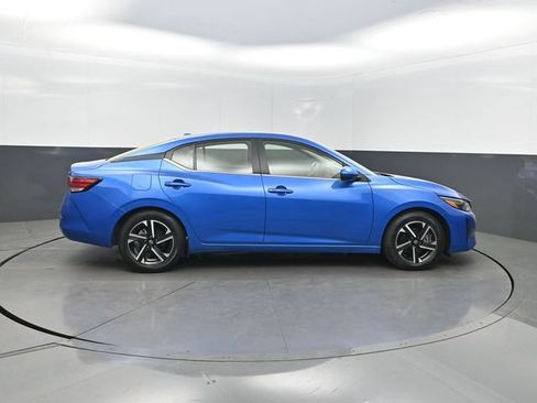 Used 2024 Nissan Sentra SV FWD image 32